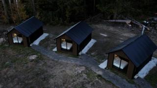 Emrose Luxury Cabins - Brandon - 6