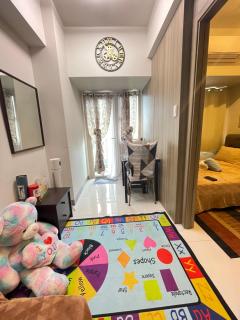 LJ'S Escape 1BR Coast Residences - Manila - 6
