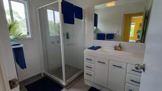 Golden Sands Beach House - Bowen - 5