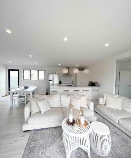 Coastal Charm Escape - 7