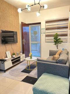 Cozy 4 Bedroom Diamond Heights Near Airport & Sta Lucia Mall - Davao - 8