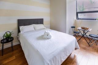 Quaint Loft with AC Abundance of Sunlight, Unit #4 - 6