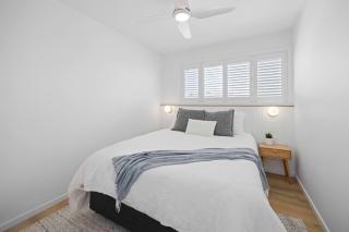 Deja Bleu - great family home with jetty - Port Macquarie - 9