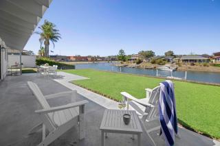 Deja Bleu - great family home with jetty - Port Macquarie - 5
