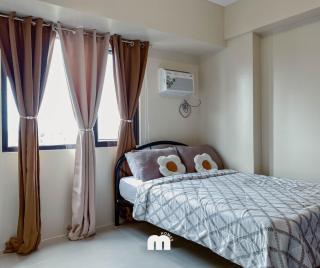 Serin East 1BR Condo w Netflix, PS4 Free Parking - Tagaytay - 6