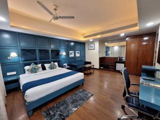 L N Hotels & Resorts - Bhopal - 0