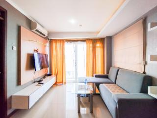 Amazing 1BR Apartment Gateway Pasteur By Travelio - 2
