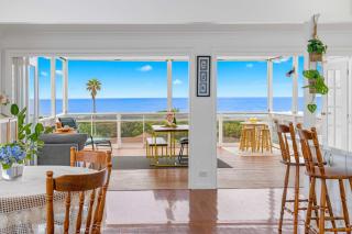 Sun Catcher - ocean views, walk to beach, lake, cafés, shops - Lake Cathie - 0