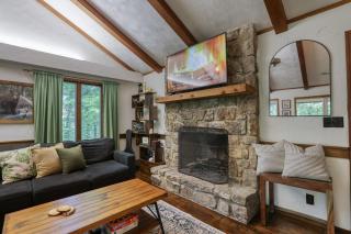 Treetop Hideaway - Summer Escape with HOT TUB - Gatlinburg - 3