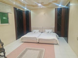 شقة مجلس وغرفة نوم x - 4