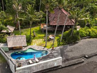 Secret Moon Beach House - Jasri - 8
