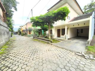 De Monjali Homestay Jogja - Kejayan - 8
