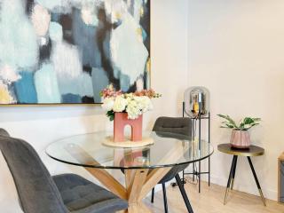 Prime Location Modern 1BR Beside Skytower VS Pool - 2