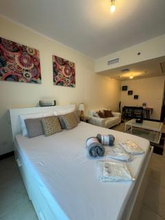 Click Stay - JLT - Studio & Balcony Lakes view Entire Apartment -RA - Dubai - 7