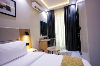 Ringruby Hotel, Oduduwa Way - Ikeja - 5