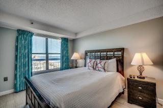 Spacious Condo on Golden Mile, Panoramic Ocean View From All Bedrooms - Myrtle Beach - 6