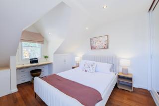2 Bedroom Renovated Cottage - 1 Stop to Central - Sydney - 9