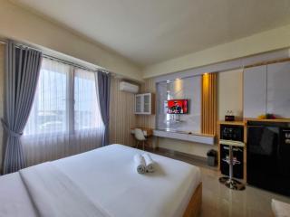 Best Place and Cozy Studio at Altuz Seturan Yogyakarta Apartment By Travelio - 4