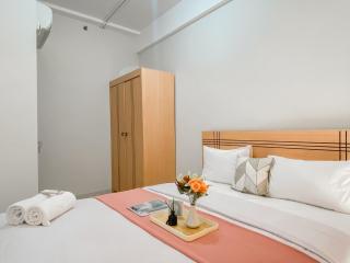Good and Restful 1BR Vasanta Innopark Apartment By Travelio - 9