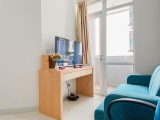 Good and Restful 1BR Vasanta Innopark Apartment By Travelio - 2