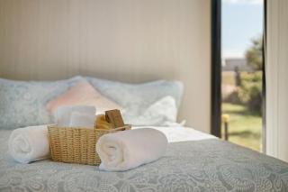 Hillside Hideout by Tiny Away - West Kentish - 5