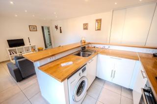 Lisa - Spacious Terrace Ground floor - by TGB - 7