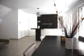 Beautiful Modern 2BR Apartment with big terrace - 9