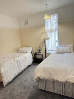 The Eastbrook Pub & Hotel - Dagenham - 1