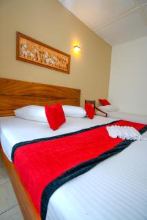 Water Front Hotel - Kandy - 5