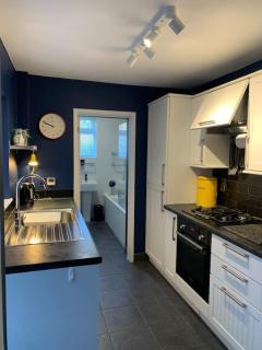 3 Bed Family House Free Parking - Southend-on-Sea - 6
