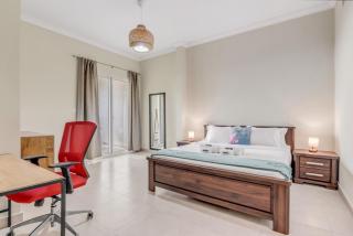 Waves - Spacious 1BR with Balcony & Cozy Interiors in JVC - 8