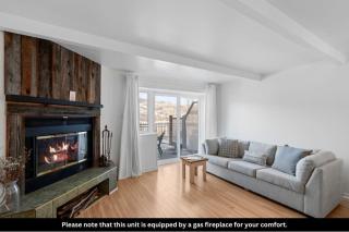 Laurentian Retreat with Views of Mont-Tremblant - Mont-Tremblant - 0