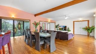 Tropical Grove - Palm Cove - 1