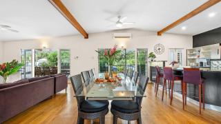 Tropical Grove - Palm Cove - 2