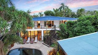 Tropical Grove - Palm Cove - 0