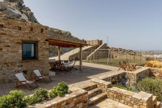 “Blue view” uphill - Naxos Chora - 8