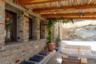 “Blue view” uphill - Naxos Chora - 7