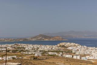 “Blue view” uphill - Naxos Chora - 2
