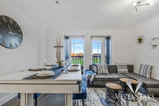 Modern 4 Bed near Manchester City Centre with Pool Table and Free Parking by Vista Stays Short Lets - Manchester - 8