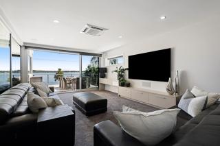 Lakehouse with Jetty & Pool - Yarrawonga - 5
