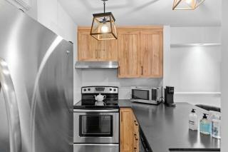Classic Swiss Condo with Views of Mont-Tremblant - Mont-Tremblant - 5