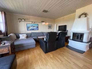 Family-Friendly Retreat with Fireplace and Balcony - Beitostøl - 0