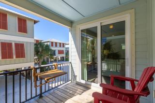 Bottlenose Beach House - 4