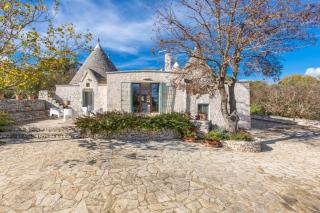 Piazzetta dei Trulli by Perle di Puglia - 0