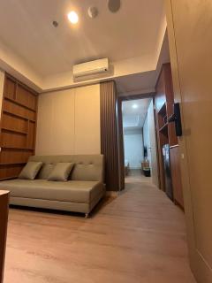 Gold Coast monaco room netflix studio - 1