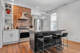 Charming Home Steps from Louisville Best Spots - 0