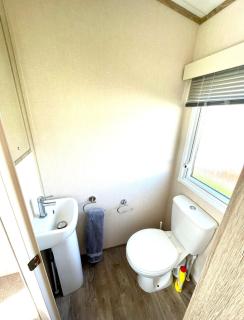 Gold Standard Luxury and Modern Static Caravan at Clarach Bay - 4