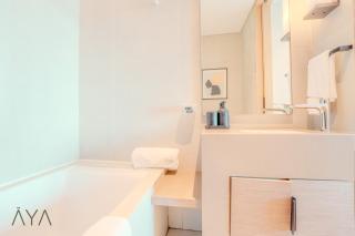 Luxury Beachfront 1BR Jumeirah Gate Tower 1 By ĀYA Boutique - 1