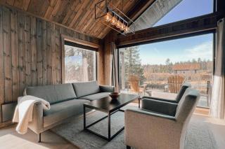 Modern Mountain Cabin - Outdoor Hot Tub - 8 Beds - 7