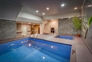 Royal Lux Hotel - Almaty - 1